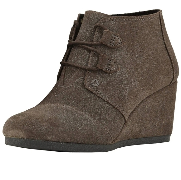 TOMS Kala Gunmetal Star Suede Oxford Bootie. Size 8 Like New - Picture 2 of 15